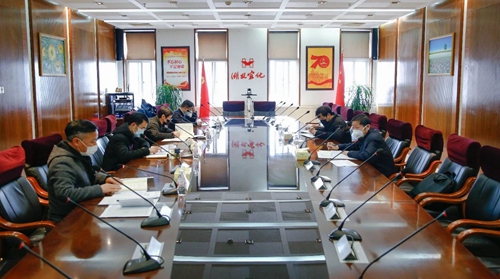 吳正新調(diào)研宜化集團(tuán)生產(chǎn)經(jīng)營工作(圖1) 吳正新調(diào)研宜化集團(tuán)生產(chǎn)經(jīng)營工作(圖1)