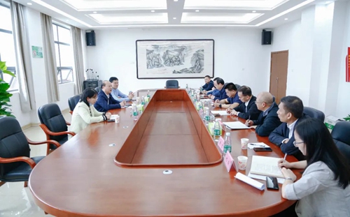 湖北省應(yīng)急管理廳黨委副書記、副廳長(zhǎng)楊愛東到宜化實(shí)訓(xùn)基地現(xiàn)場(chǎng)調(diào)研(圖3)