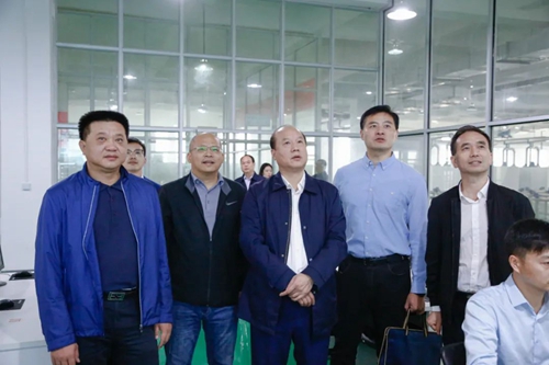 湖北省應(yīng)急管理廳黨委副書記、副廳長(zhǎng)楊愛東到宜化實(shí)訓(xùn)基地現(xiàn)場(chǎng)調(diào)研(圖2)