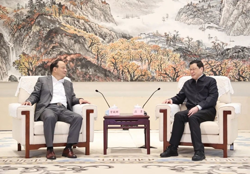 寧德時代在鄂投資布局新能源汽車動力電池產(chǎn)業(yè)！應勇王忠林與曾毓群座談(圖1)