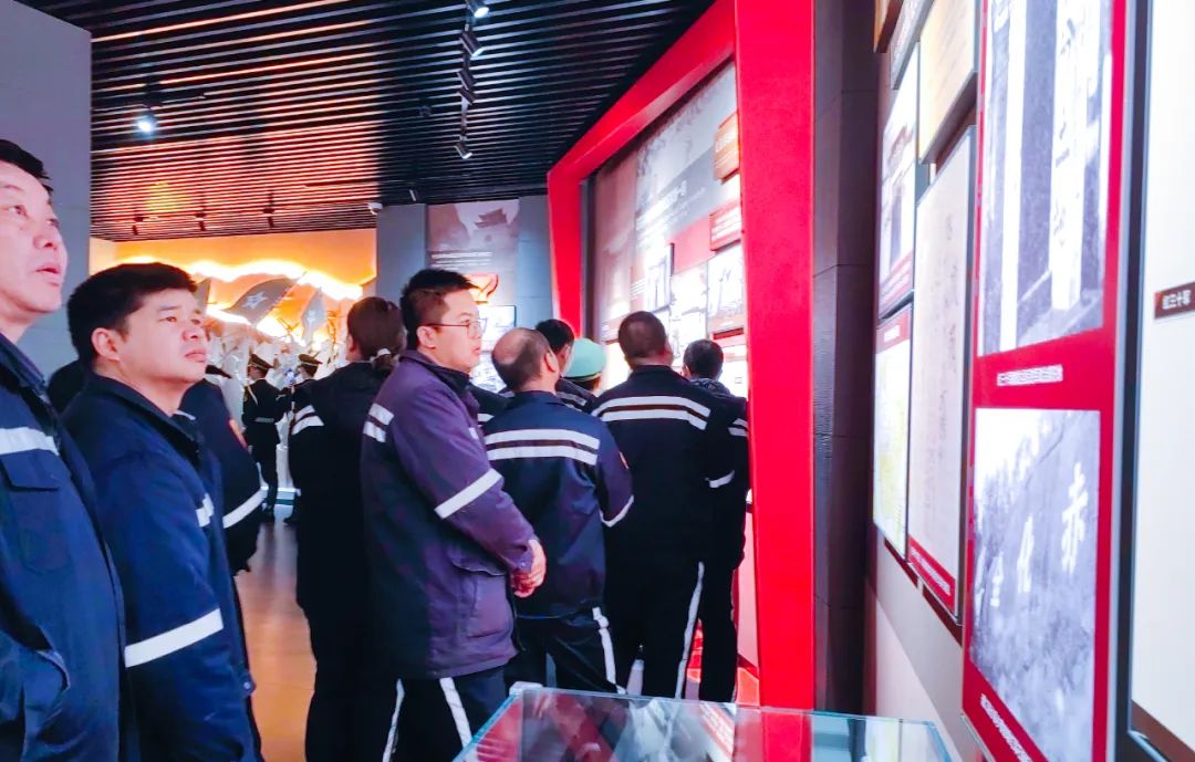 青海片區(qū)公司：緬懷先輩祭英烈，踔厲奮發(fā)譜新篇(圖5)