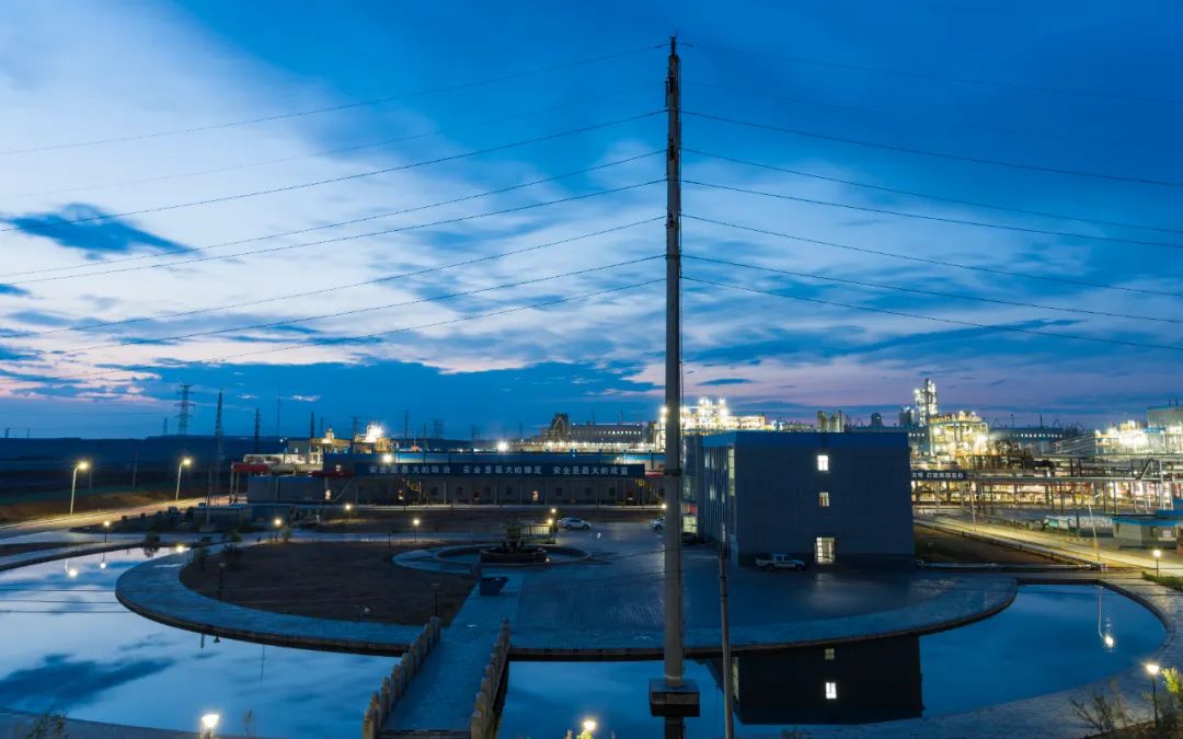 夜幕下的新疆宜化，有著別樣風情(圖4)