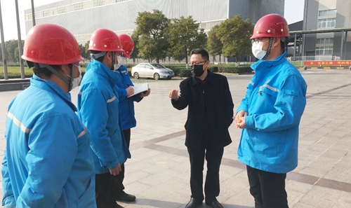 王大真到股份公司、楚星公司和松滋肥業(yè)現(xiàn)場檢查疫情防控及安全生產(chǎn)情況