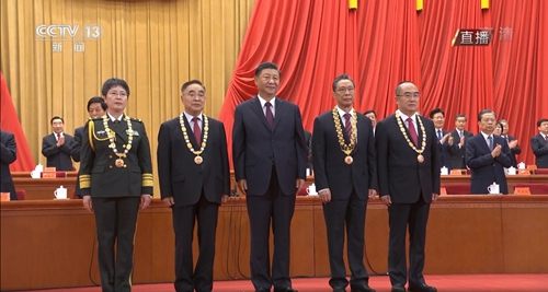 向抗疫英雄致敬！宜化集團(tuán)組織收看全國(guó)抗擊新冠肺炎疫情表彰大會(huì)