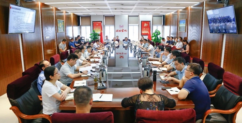 集團(tuán)召開效益分析會(huì)強(qiáng)調(diào)：再鼓干勁 奮勇爭先 全力完成全年目標(biāo)任務(wù)