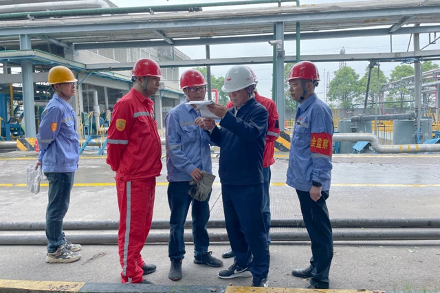 王大真到松滋肥業(yè)、楚星公司和股份公司現(xiàn)場檢查安全生產(chǎn)工作